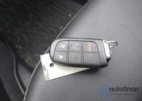 2021 Jeep Compass Latitude 4X4 from USA, damaged, VIN 3C4NJDBB3MT569703